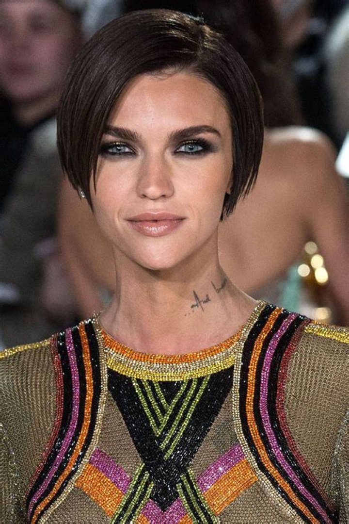 Ruby Rose hair & makeup - best beauty looks