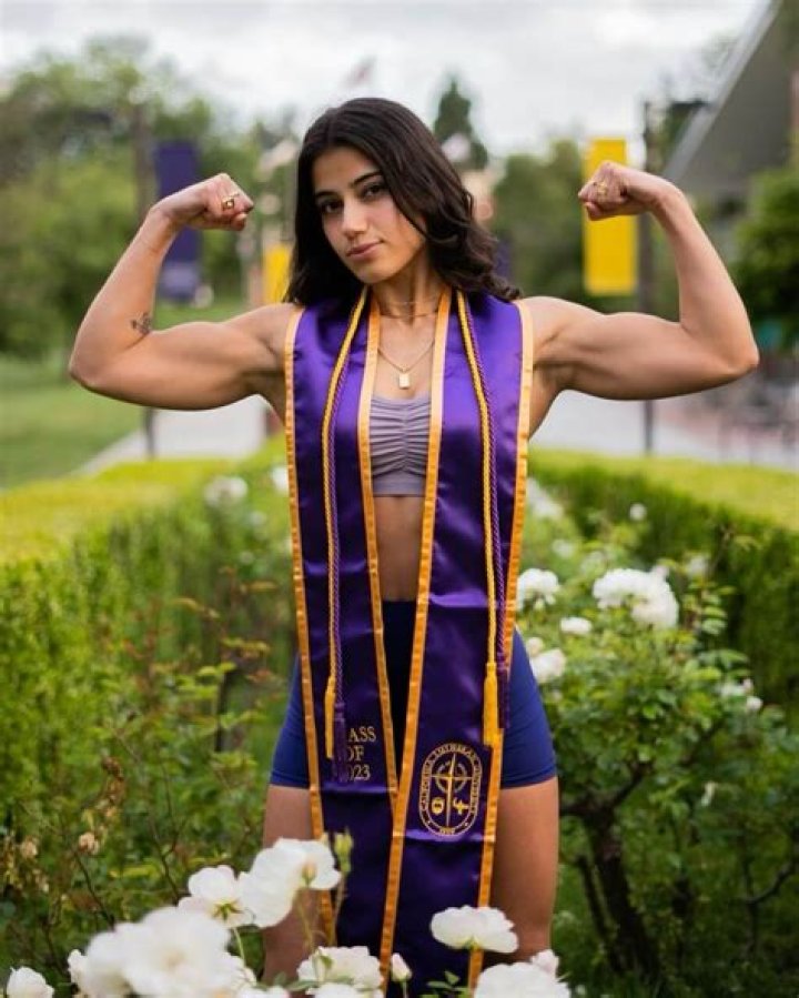 Sara Saffari: The Rise Of A Social Media Influencer