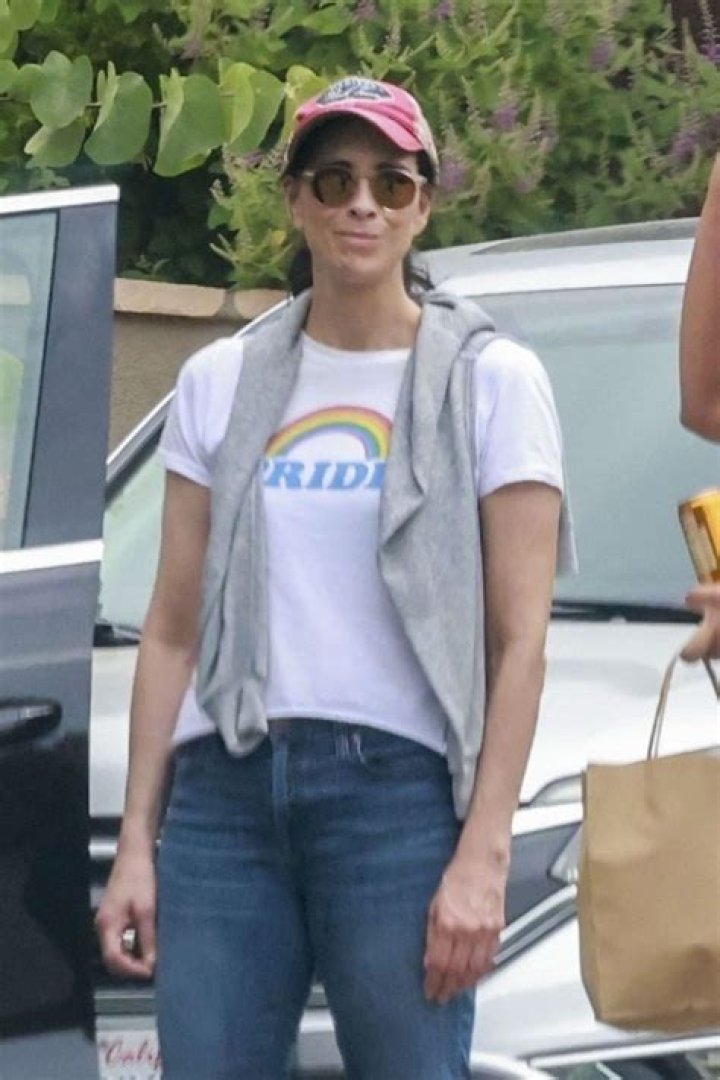 Sarah Silverman: Embracing Natural Beauty With No Makeup