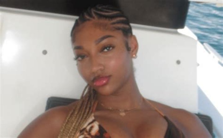 Sasha Banks Welcomes Fans To Her Jungle With Jaw Dropping Swimsuit Photo