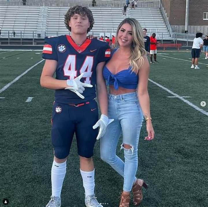 Celebrating The Allure Of Sexy Moms