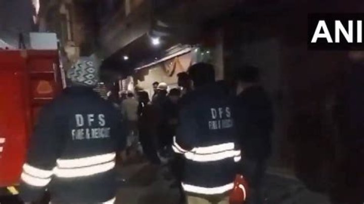 Four dead as fire breaks out in Shahdara, rescue operations underway – India TV