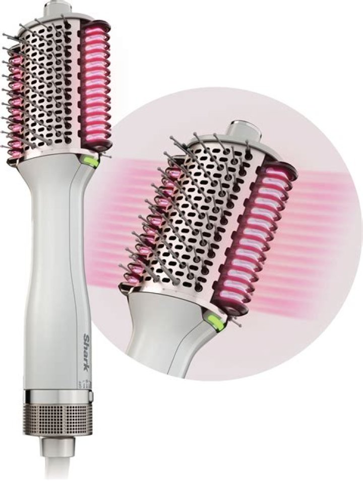 The Viral Shark SmoothStyle Heated Brush Is Worth the Hype