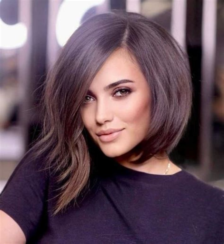 Side Part Bob Haircut Inspiration