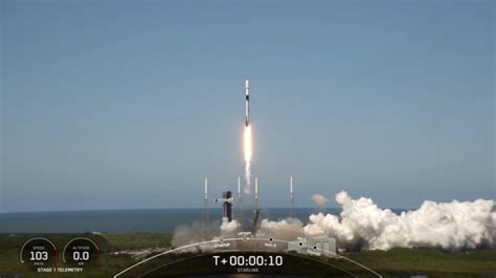 SpaceX launches 60 Starlink satellites, begins constellation buildout