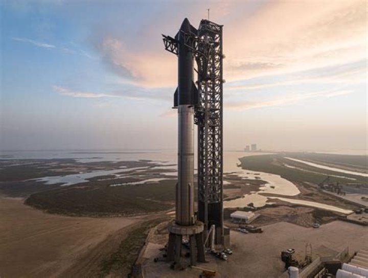 SpaceX ready for first launch from historic KSC pad