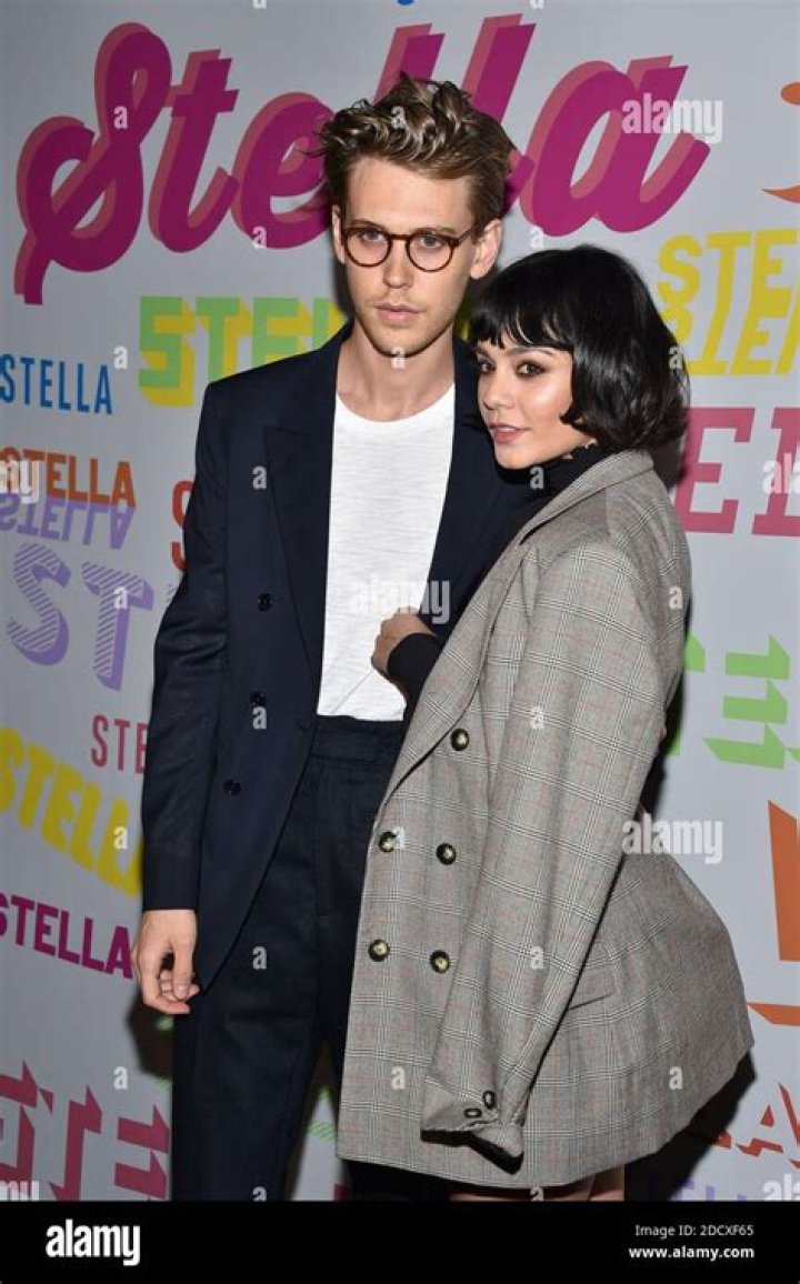 Unveiling Stella Hudgens' Boyfriend: Who Holds Her Heart?