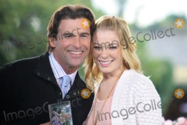 Unveiling The Life Of Steve Santagati's Wife