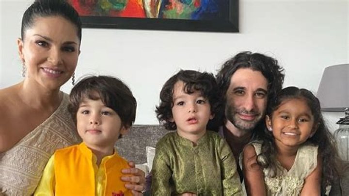 Sunny Leone and husband Daniel Weber buy new house in Mumbai, enjoy pizza with kids – India TV