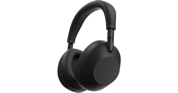 Teen Killed by Train Was Wearing Noise-Canceling Headphones: Police