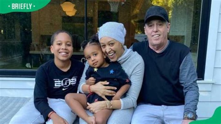 Discovering Tia Mowry's Parents: A Journey Through Family Heritage