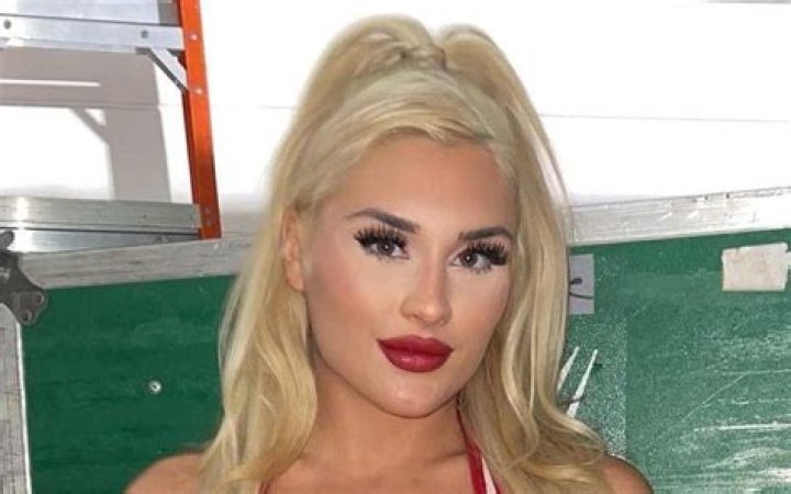 Tiffany Stratton Activates Buff Barbie Mode In Jaw-Dropping Photo Dump