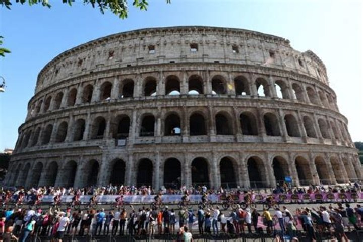Tourist who etched his and partner's names on Colosseum says he didn't know it was ancient in apology letter