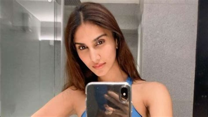 Vaani Kapoor gets body shamed for being 'manly', she hits back at troll with savage replies – India TV