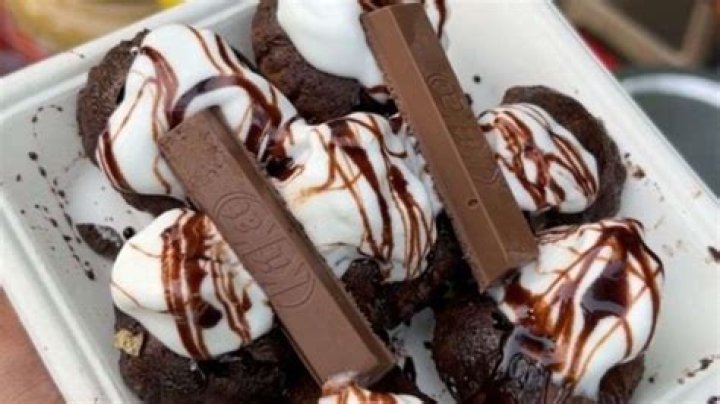 Vendor makes chocolate pani puri with ice cream, and it doesn’t seem bad! – India TV