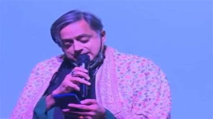 Shashi Tharoor sings Ek Ajnabi Haseena se Bollywood song – India TV