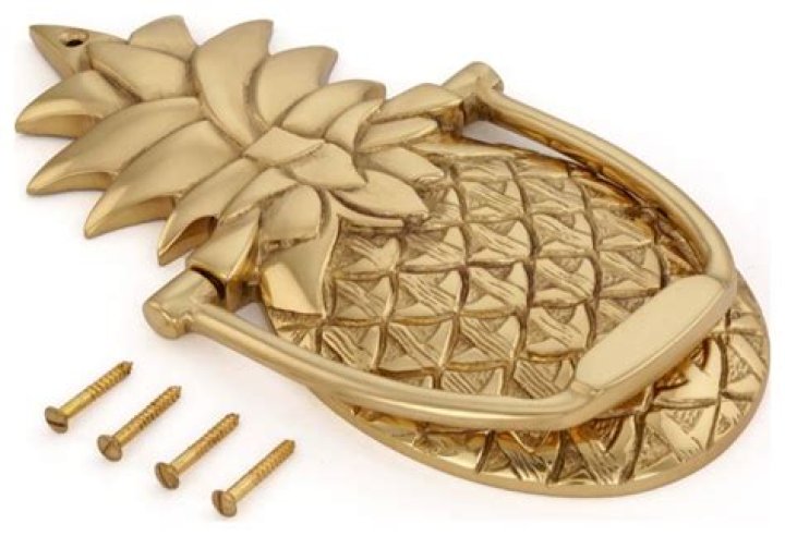 What Does A Pineapple Door Knocker Mean