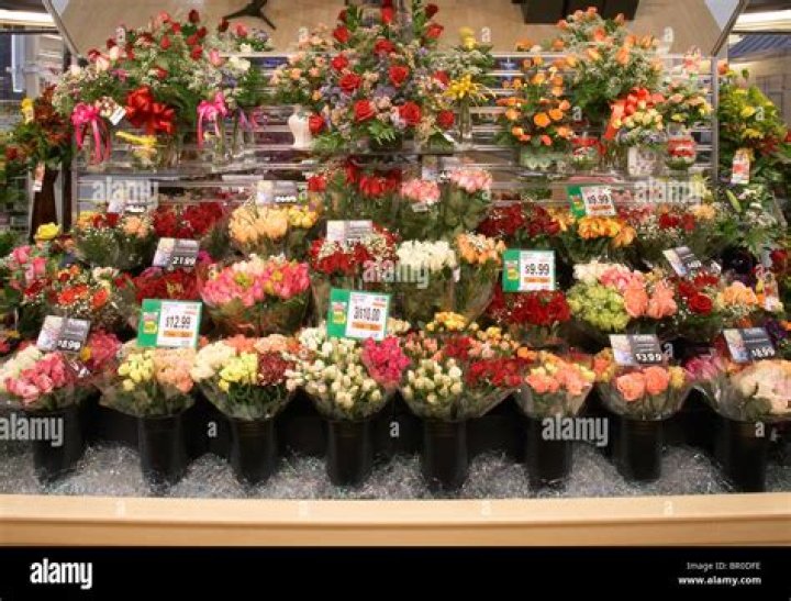 Quick Answer: What Grocery Store Has The Best Flowers